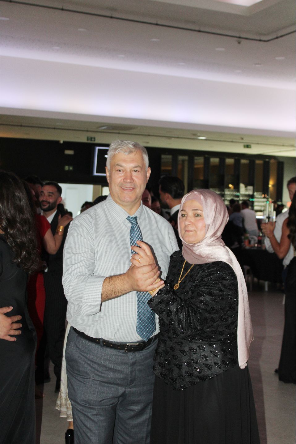 MELİKE İLE SELİM, DİLLERE DESTAN DÜĞÜN TÖRENİYLE EVLENDİLER...