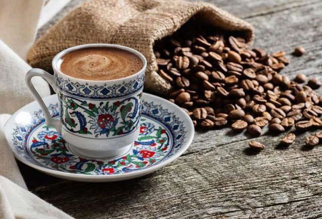 Kahvenin Biyolojik Yaşa Etkisi: Hücresel Yaşlanmayı Yavaşlattığı Ortaya Çıktı! Kahve Günde Kaç Fincan İçilmeli?