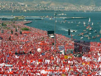 İzmir'de Cumhuriyet mitingi başladı