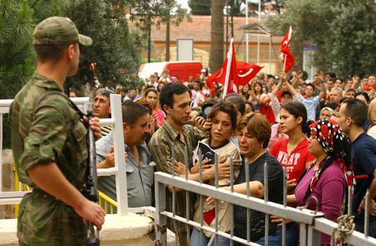 Şehitlerimizi rahmetle anıyoruz