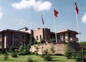 Çankaya Köşkü'nde ilk istifa haberi