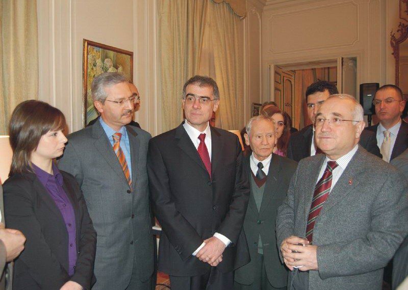 Başbakan Yardımcısı Çiçek Türk toplumu  temsilcileriyle biraraya geldi