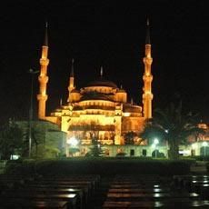 Bu gece bin aydan hayırlı olan Kadir Gecesi