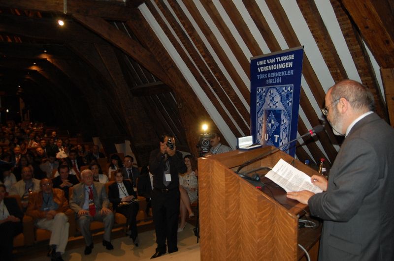 II. Uluslararası Eğitim ve Uyum Kongresi start aldı