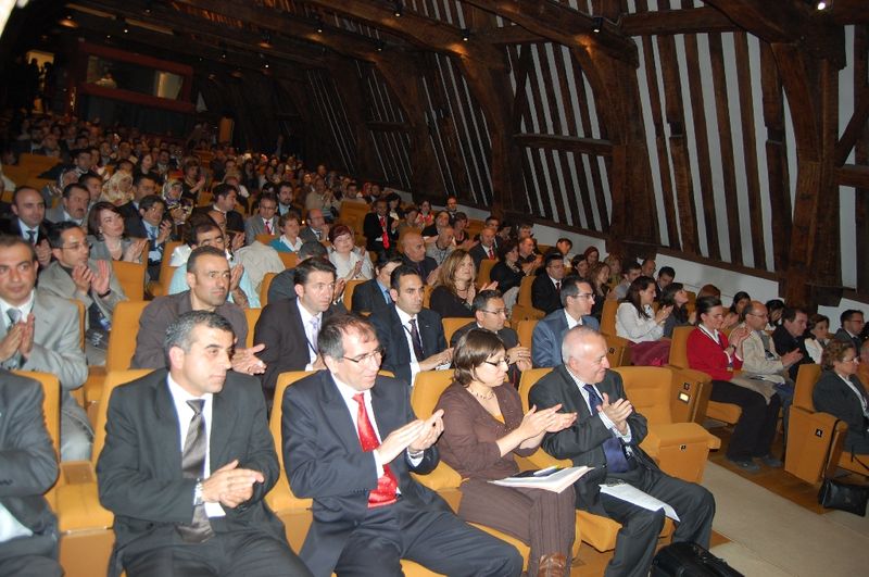 II. Uluslararası Eğitim ve Uyum Kongresi start aldı