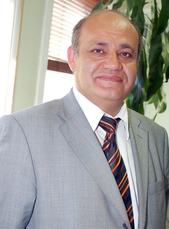 SİYASETÇİ HALİS KÖKTEN DEDE OLDU