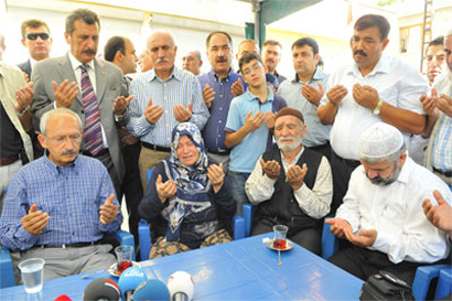 Kılıçdaroğlu taziye ziyaretinde