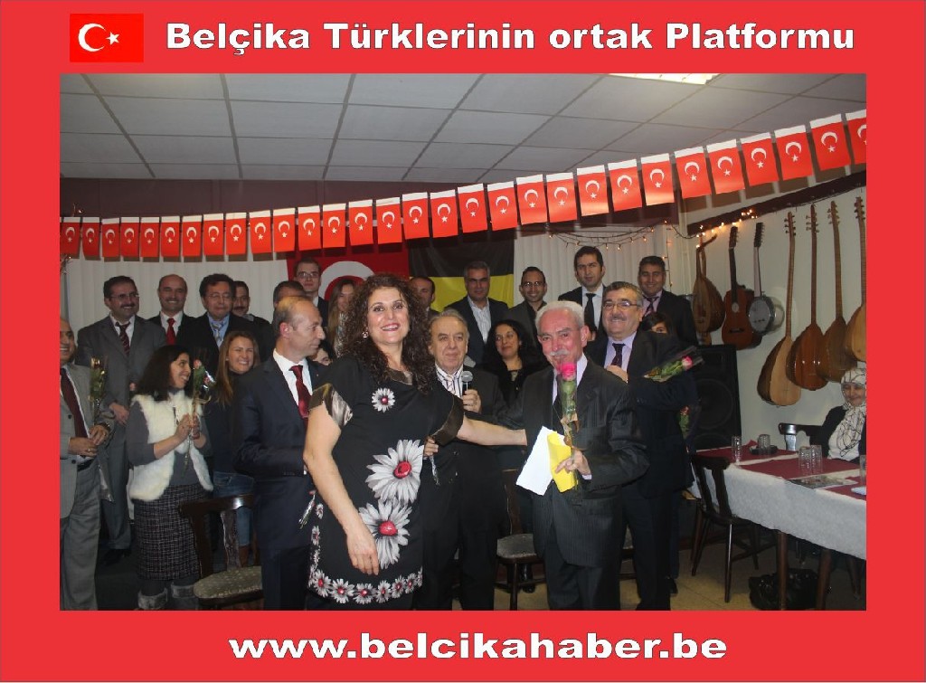 ÖĞRETMENLER GÜNÜ  BERİNGEN MÜZİK KULÜP'DE DE KUTLANDI