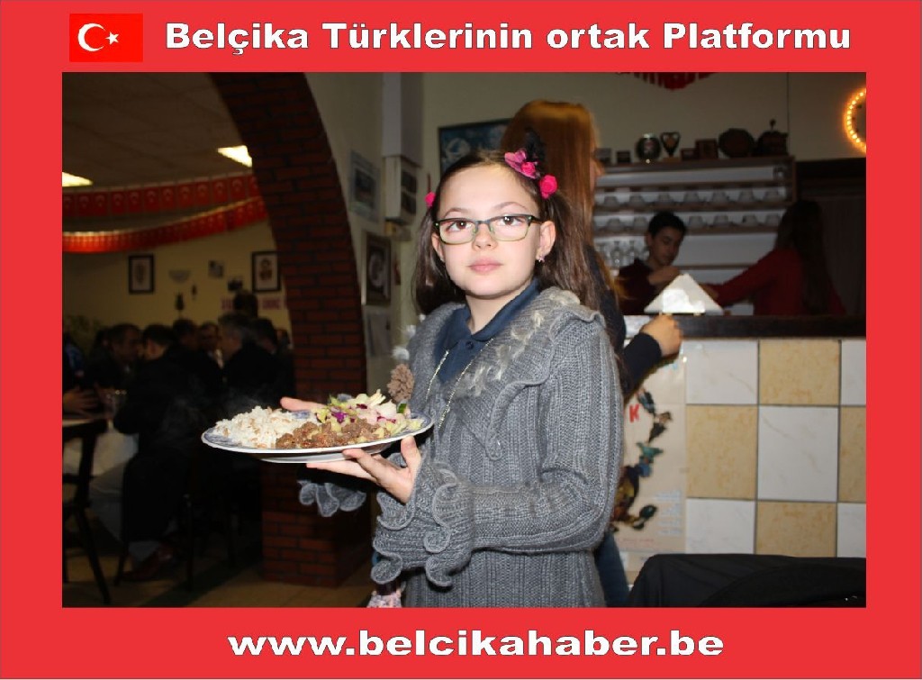 ÖĞRETMENLER GÜNÜ  BERİNGEN MÜZİK KULÜP'DE DE KUTLANDI