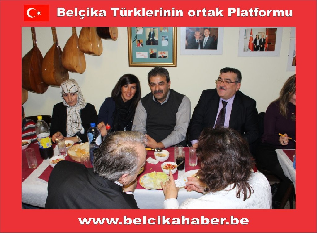 ÖĞRETMENLER GÜNÜ  BERİNGEN MÜZİK KULÜP'DE DE KUTLANDI