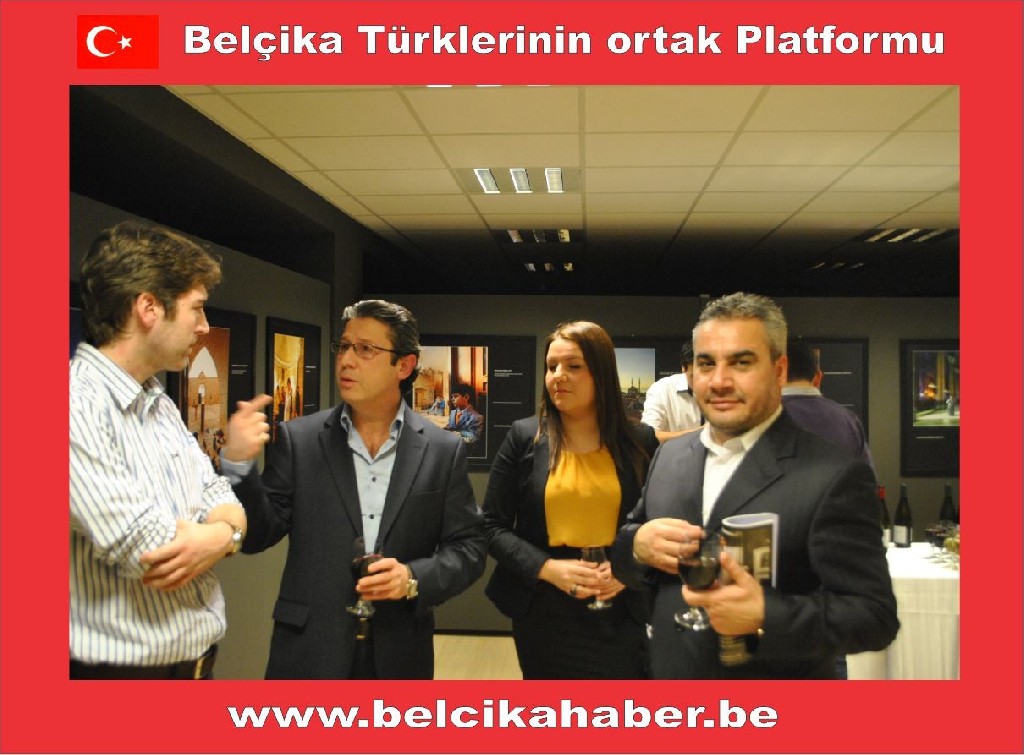 SANATÇI DERYA BAYKAL ONURUNA BİR RESEPSİYON VERDİLER