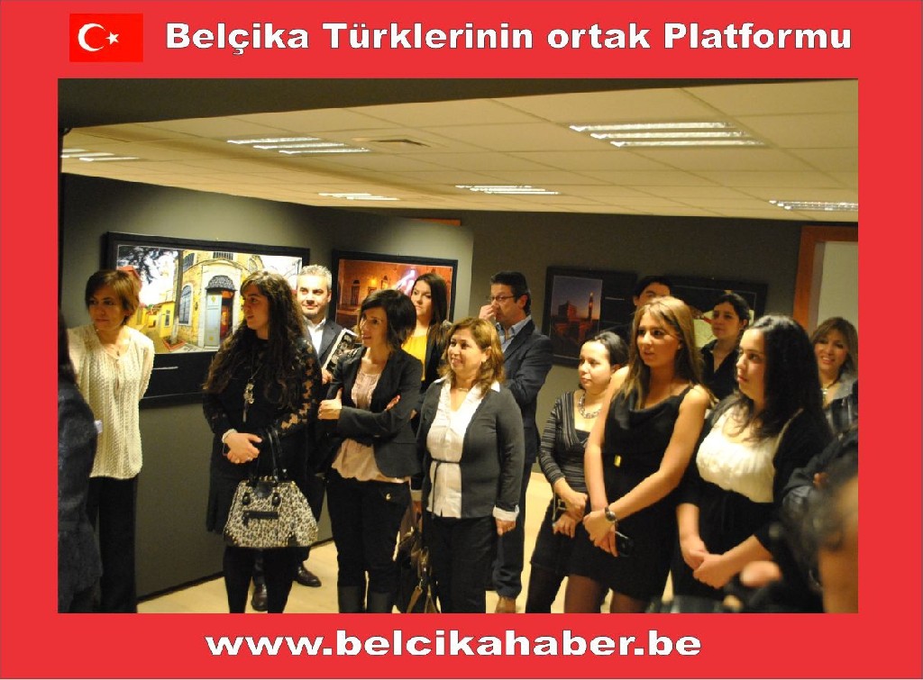 SANATÇI DERYA BAYKAL ONURUNA BİR RESEPSİYON VERDİLER