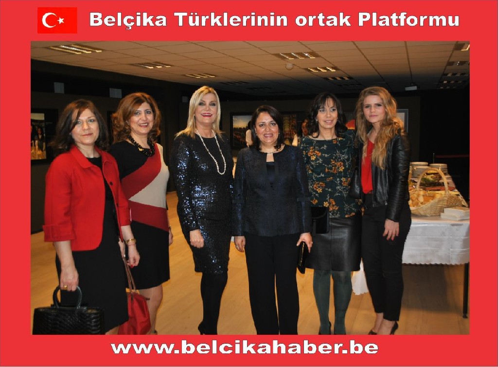 SANATÇI DERYA BAYKAL ONURUNA BİR RESEPSİYON VERDİLER