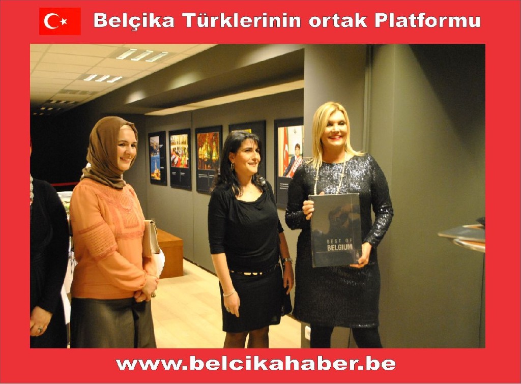 SANATÇI DERYA BAYKAL ONURUNA BİR RESEPSİYON VERDİLER