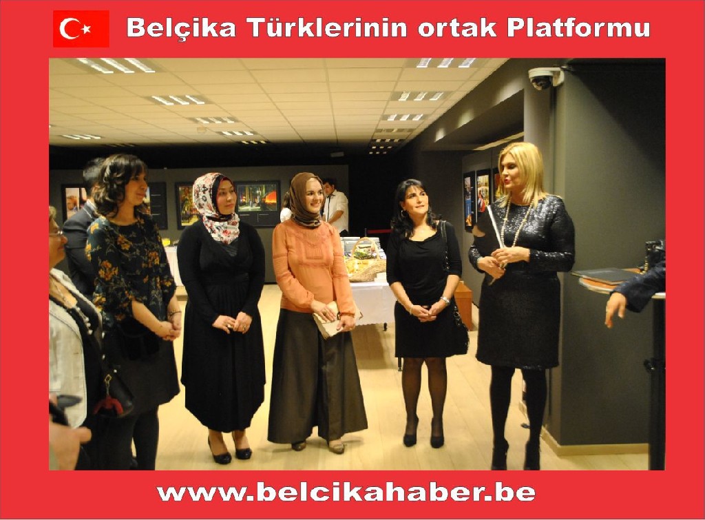 SANATÇI DERYA BAYKAL ONURUNA BİR RESEPSİYON VERDİLER