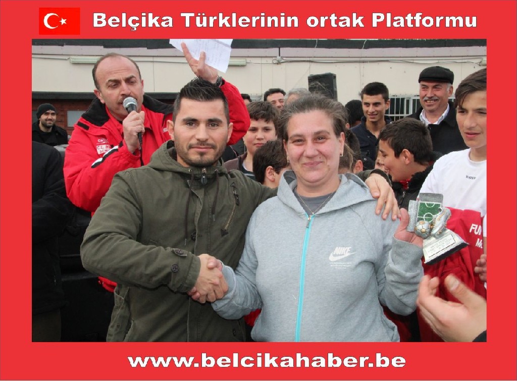 Belcika Diyanet Vakfi Anvers  Bolge Gençlik Şöleni Düzenlendi