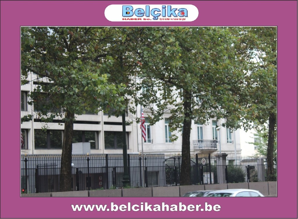 ABD BRÜKSEL BÜYÜKELÇİLİĞİ ÖNÜNDE SURİYE'YE SAVAŞA HAYIR  GÖSTERİSİ DÜZENLENDİ