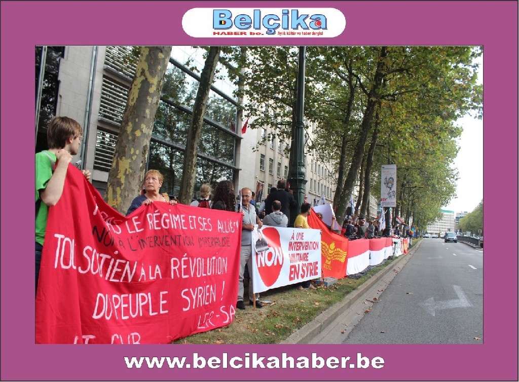 ABD BRÜKSEL BÜYÜKELÇİLİĞİ ÖNÜNDE SURİYE'YE SAVAŞA HAYIR  GÖSTERİSİ DÜZENLENDİ
