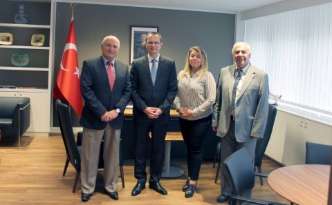 BAŞKONSOLOS ULUSOYÂ´U ZİYARET ETTİLER.