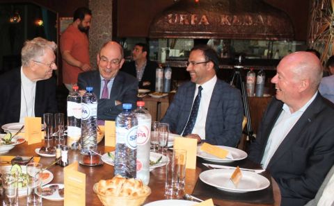 Federal Milletvekili Veli Yükselâ€™in iftarına katılan Bakan Geensâ€™ten önemli mesajlar