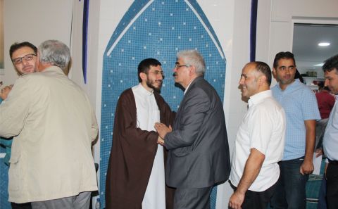 BRÜKSEL'DE BAYRAM NAMAZI İÇİN MÜSLÜMANLAR CAMİLERE AKIN ETTİ