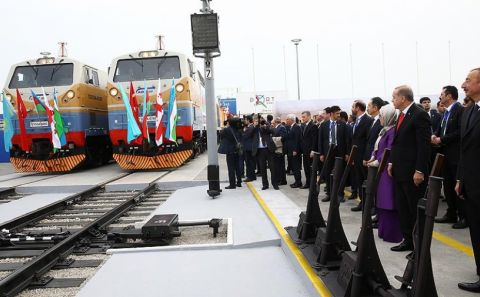 Bakü-Tiflis-Kars demiryolu açıldı