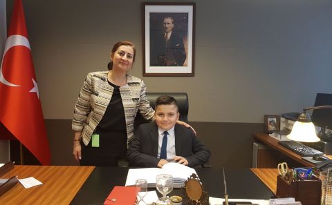 BRÜKSEL BAŞKONSOLOSU DİLŞAD KIRBAŞLI KARAOĞLU MAKAMINI 23 NİSAN NEDENİYLE ARDA  GÜL'E DEVRETTİ