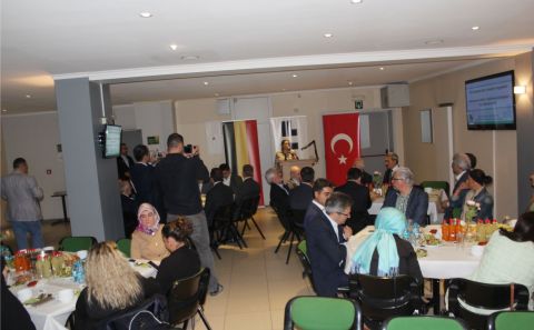 BELÇİKA İSLAM FEDERASYONU İFTAR YEMEĞİ VERDİ