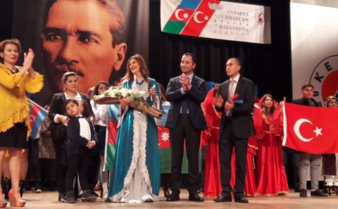 Irak Türkleri Azerbaycanlı kardeşlerinin yanında