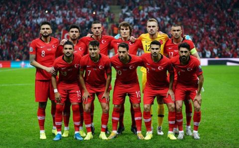 TEBRİKLER TÜRKİYEM BEKLİYORUZ SİZİ Türkiye 0-0 İzlanda