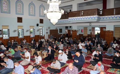 Dünyada Ramazan Bayramı Kovid-19 gölgesinde kutlanıyor
