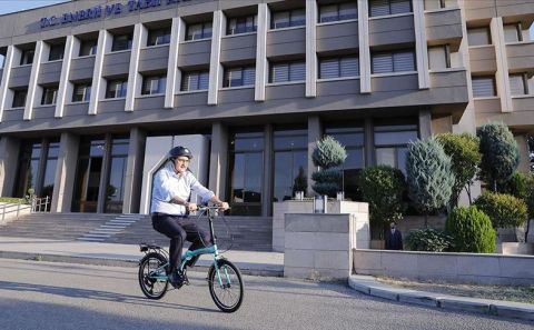 Bakan Dönmez Avrupa Hareketlilik Haftası kapsamında pedal çevirdi