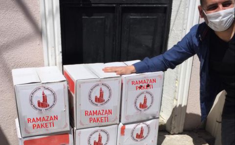 İhtiyaç sahiplerine Ramazan koli yardımı