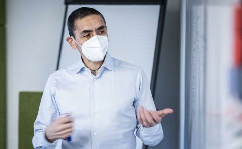 Uğur Şahinâ€™den üçüncü doz aşı açıklaması: Aşının etkisi azalıyor ama…