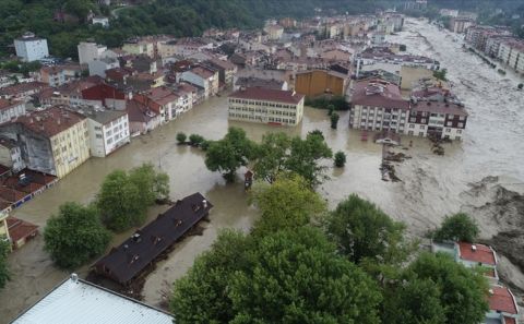 Sinop, Bartın ve Kastamonu'daki sel bölgelerinde çalışmalar sürüyor