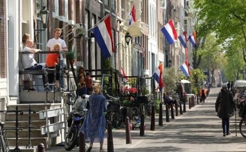 Hollandaâ€™da corona önlemleri geri dönüyor