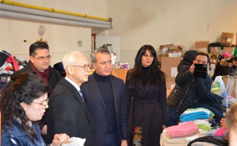 BÜYÜKELÇİ UYSAL, BAŞKAN KIRâ€™IN ORGANİZE ETTİĞİ YARDIM MERKEZİNİ ZİYARET ETTİ