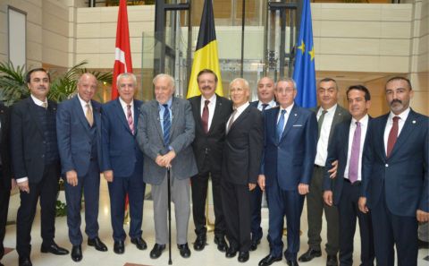 Brüksel'de Cumhuriyet'in 100. ve Belçika'ya işçi göçünün 60. yılı dolayısıyla konferans düzenlendi