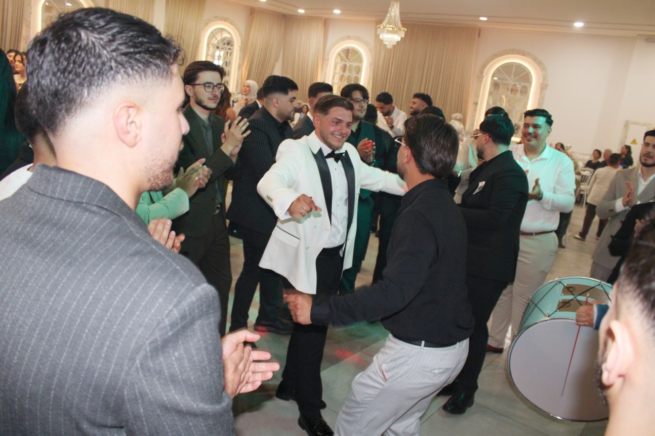 EDA İLE CÜNEYT, MUHTEŞEM BİR DÜĞÜN TÖRENİYLE EVLENEREK, DÜNYA EVİNE GİRDİLER…