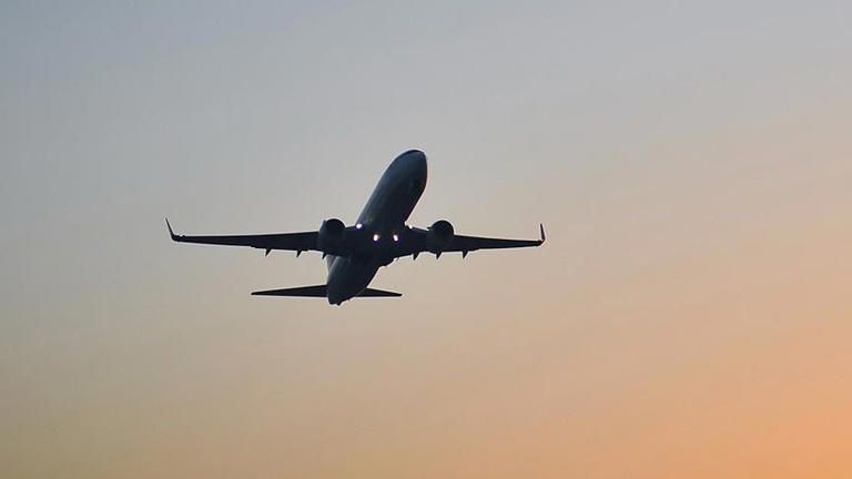 AB'den hava yolu şirketlerine "İran, Irak ve Lübnan hava sahası" uyarısı