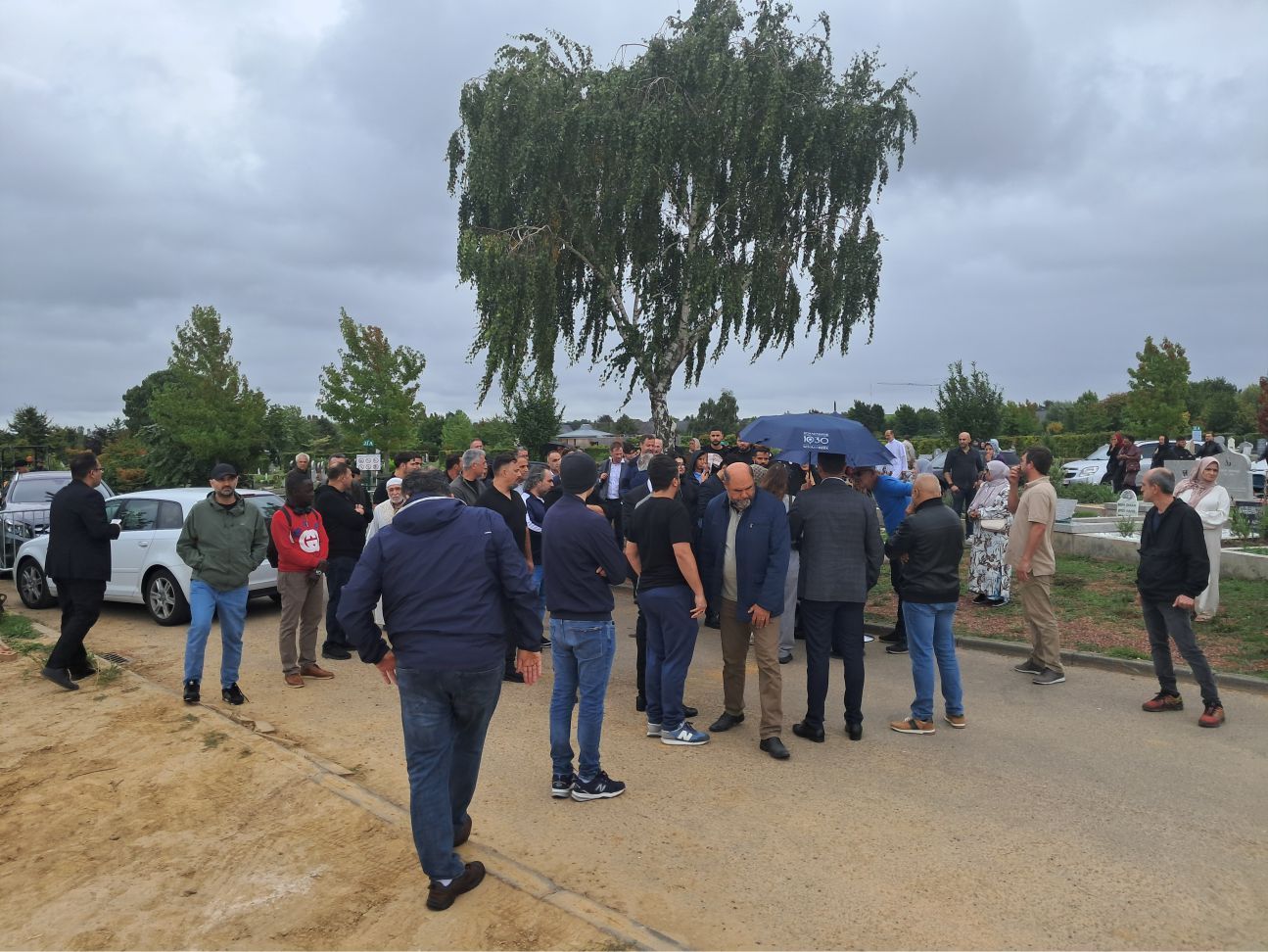 İLYAS DÖNMEZ EVERE (MÜSLÜMAN) MEZARLIĞINDA GÖZYAŞLARI VE HÜZÜNLE DEFNEDİLDİ...