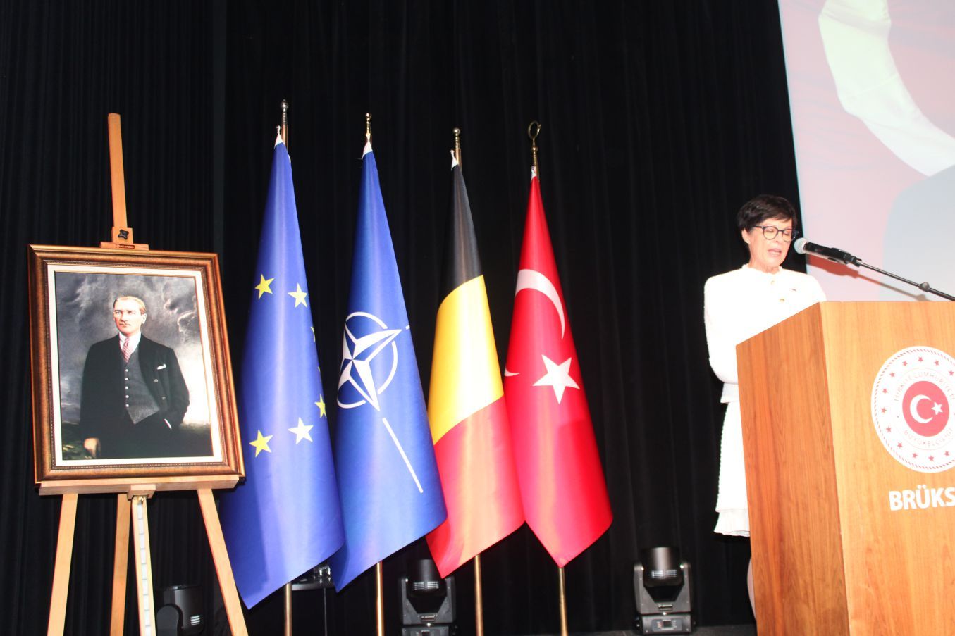 Brüksel'de Türk temsilcilikleri, Cumhuriyet Bayramı için ortak resepsiyon verdi